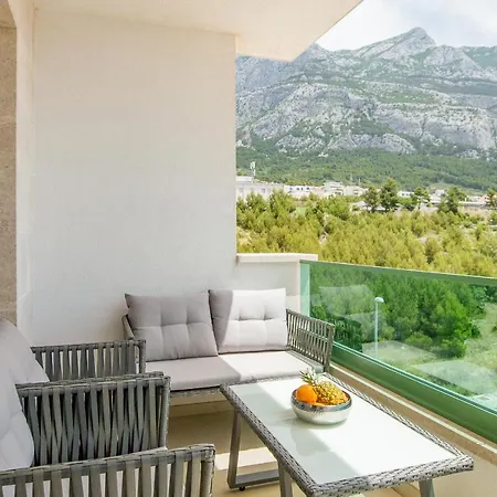 Ivano * Makarska